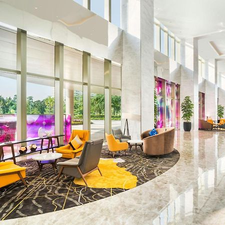 Le Meridien Putrajaya Eksteriør bilde The lobby of the hotel