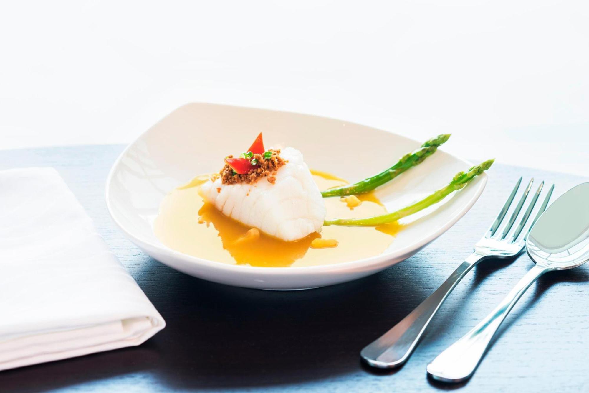 Le Meridien Putrajaya Eksteriør bilde Asparagus with fish