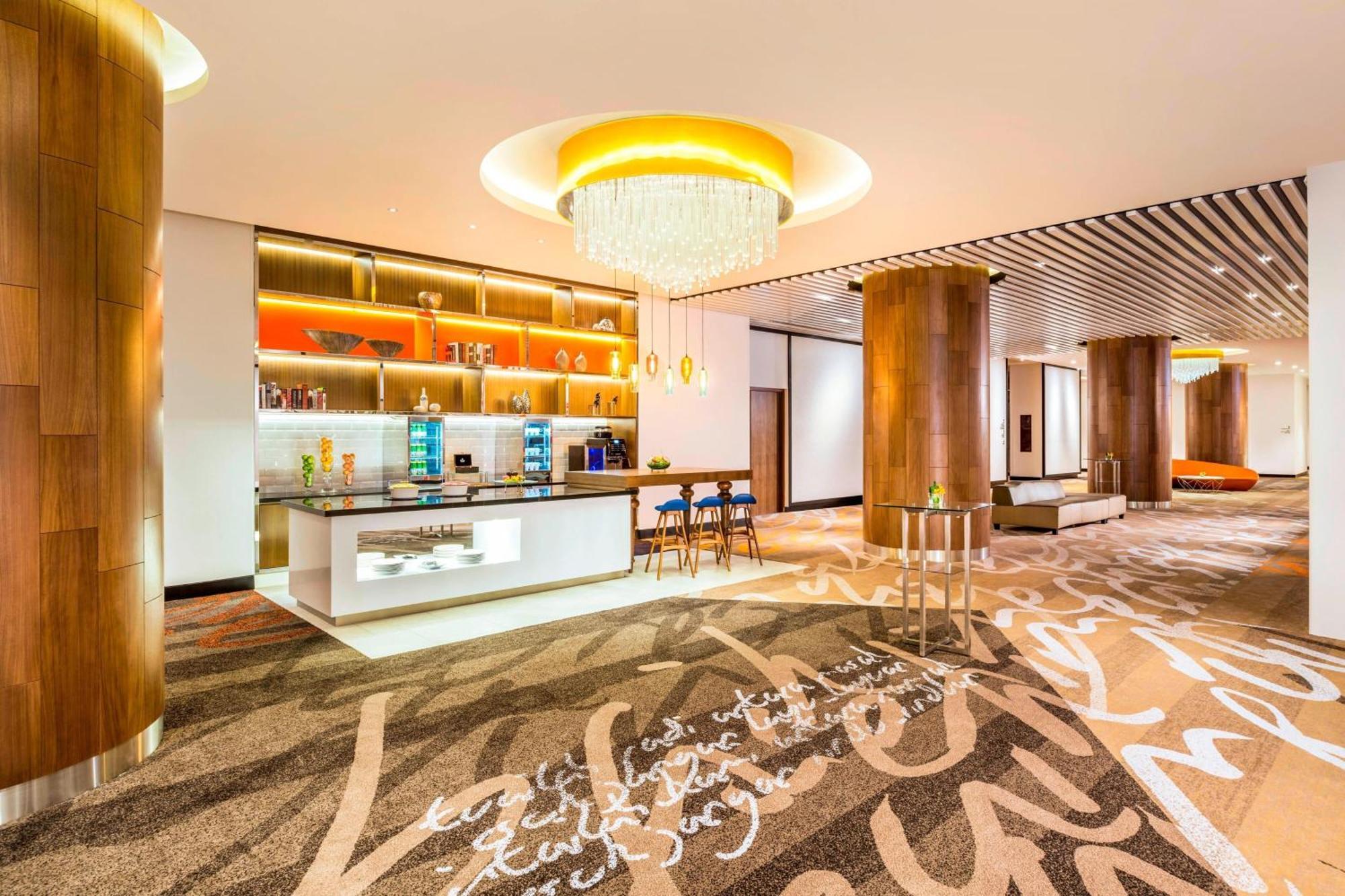 Le Meridien Putrajaya Eksteriør bilde The lobby of the hotel